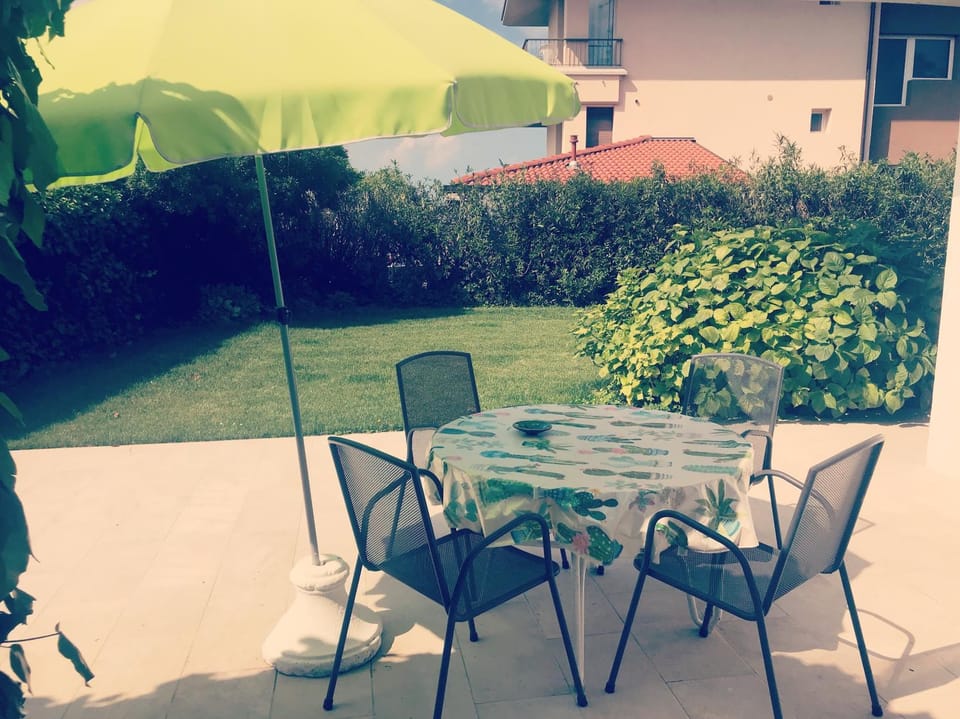 Garden, Balcony/Terrace