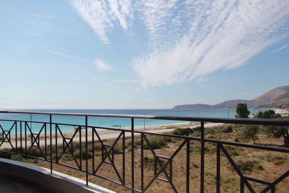 Vila Hadhri Borsh Bed and Breakfast in Vlorë County, Albania