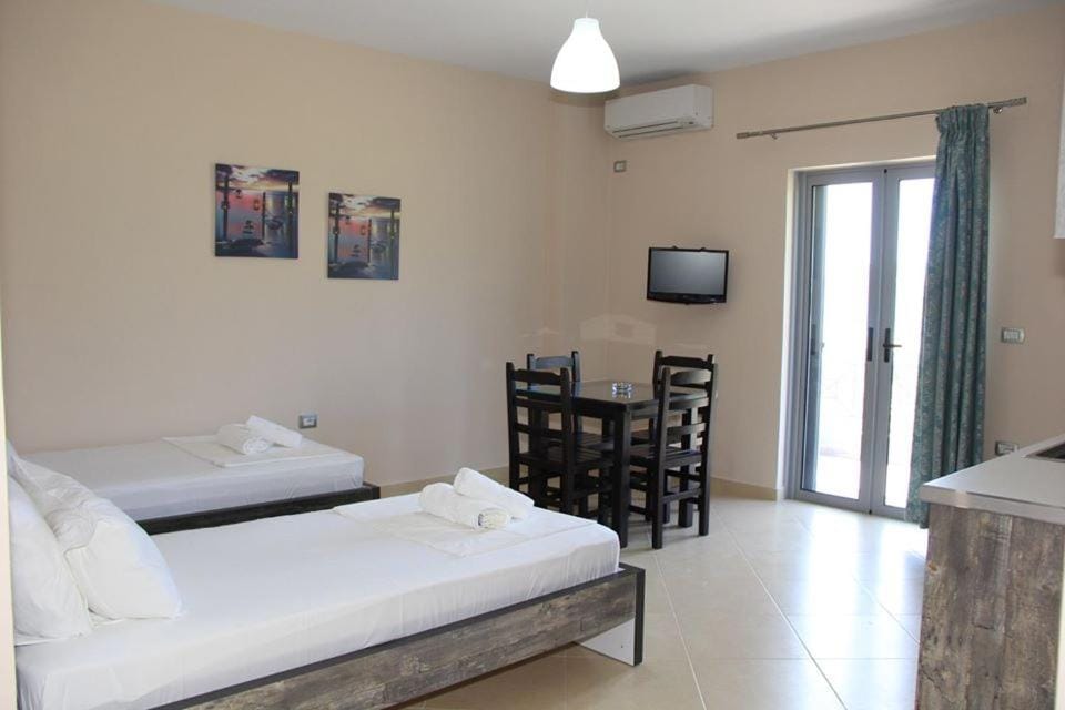 Vila Hadhri Borsh Bed and Breakfast in Vlorë County, Albania