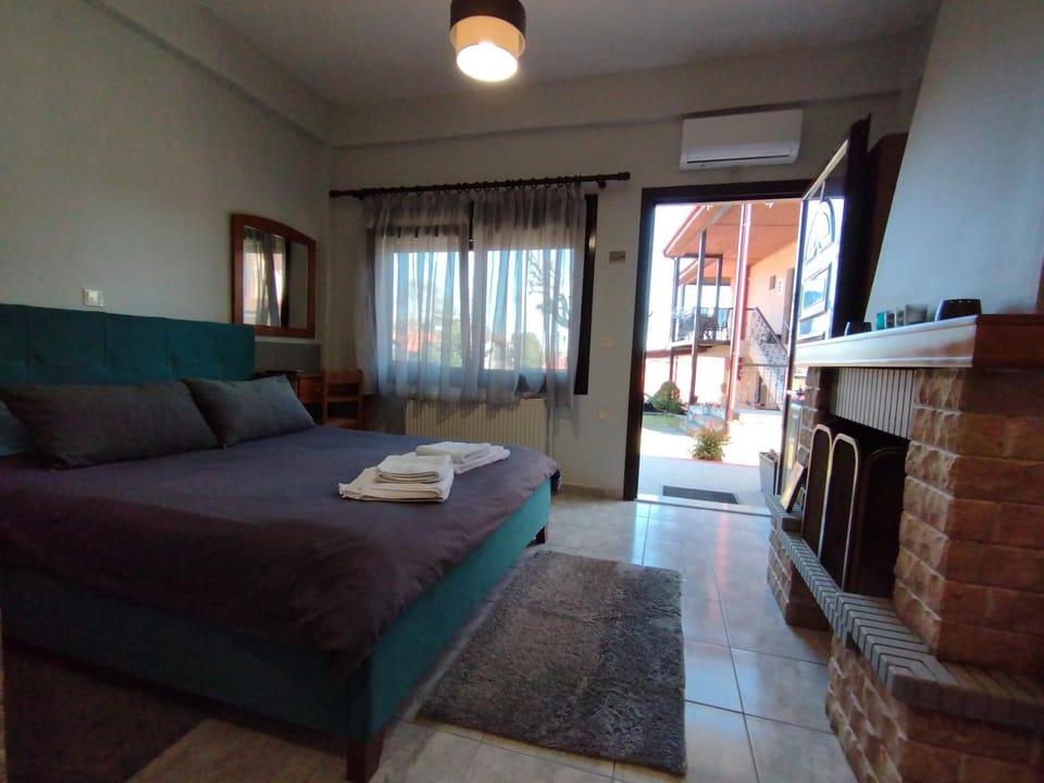 Bed, Photo of the whole room, Bedroom, flat iron