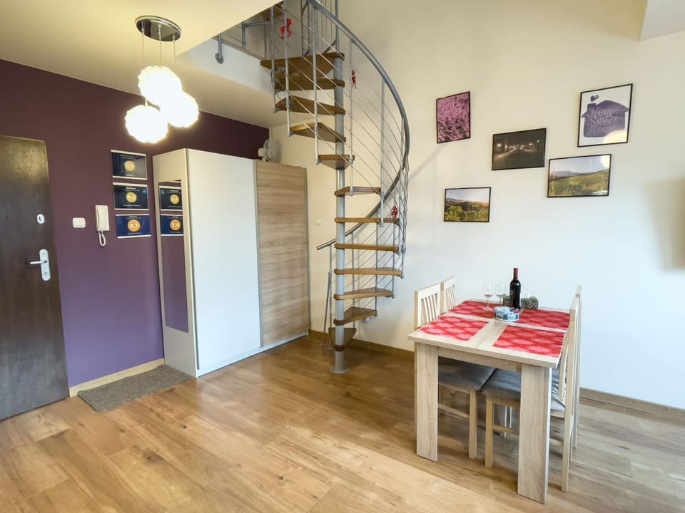 Dining area, wardrobe
