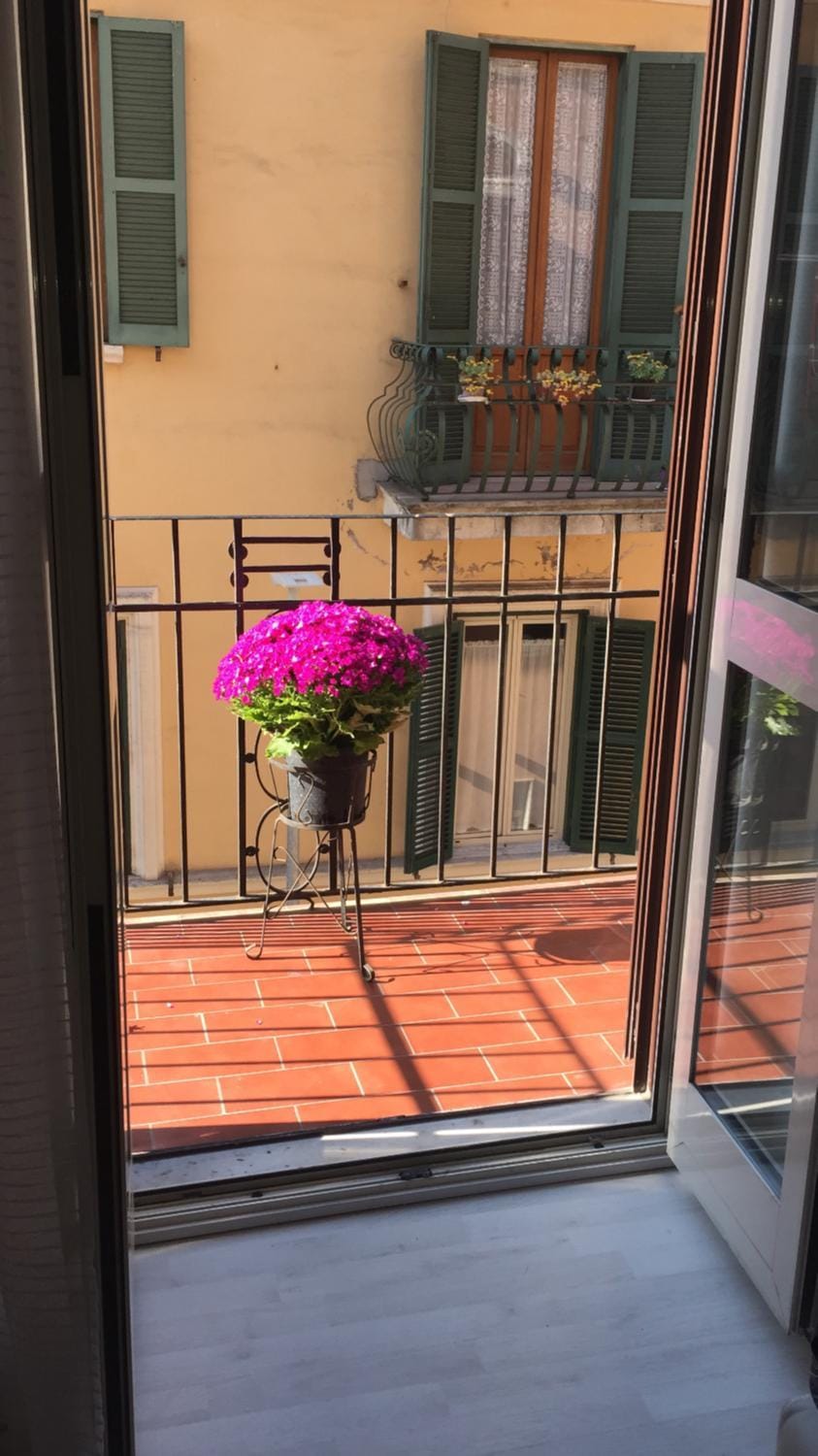 Balcony/Terrace, Decorative detail