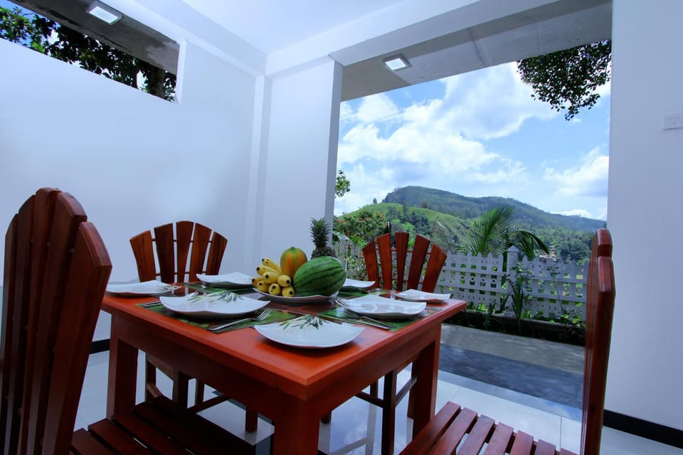 Dining area, Continental breakfast