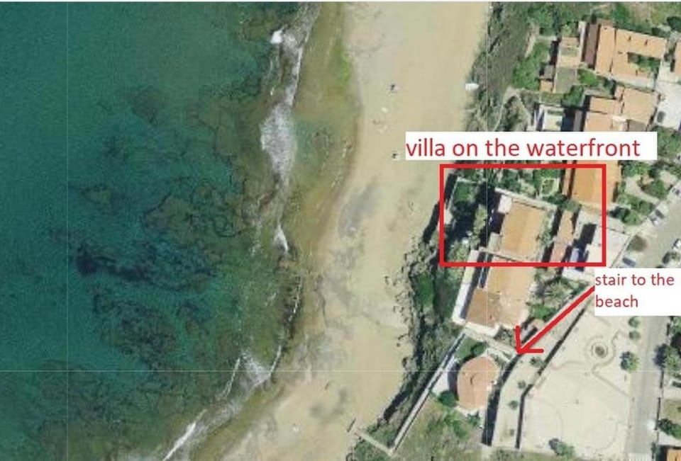 Villa Alabe - Waterfront Apartments in Bosa Porto Alabe Apartment in Sardinia