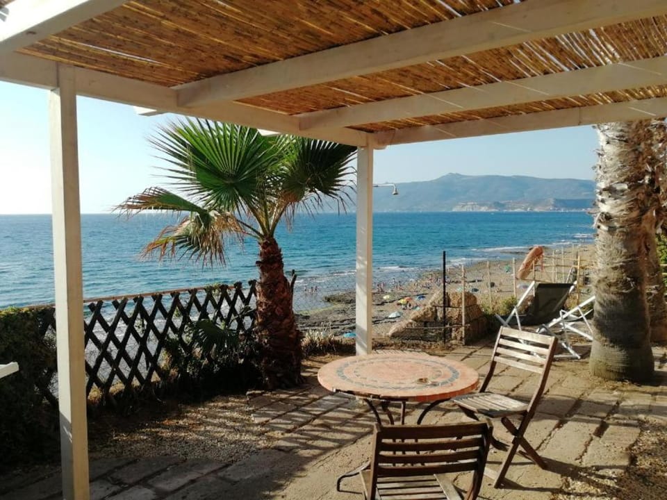 Villa Alabe - Waterfront Apartments in Bosa Porto Alabe Apartment in Sardinia