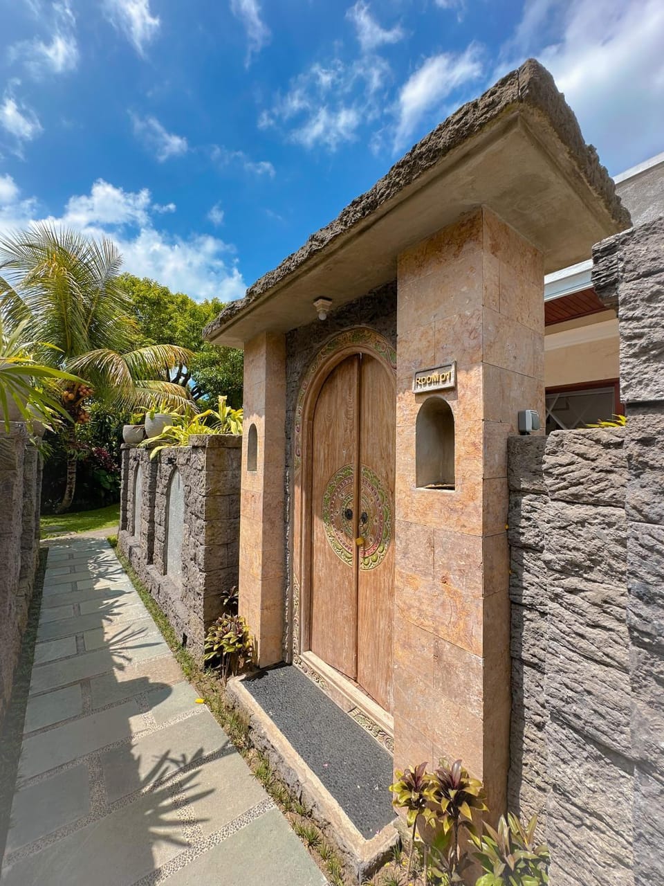 Property building, Day