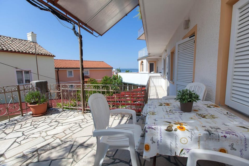 Property building, Day, Summer, Balcony/Terrace, On site, Sea view, Family