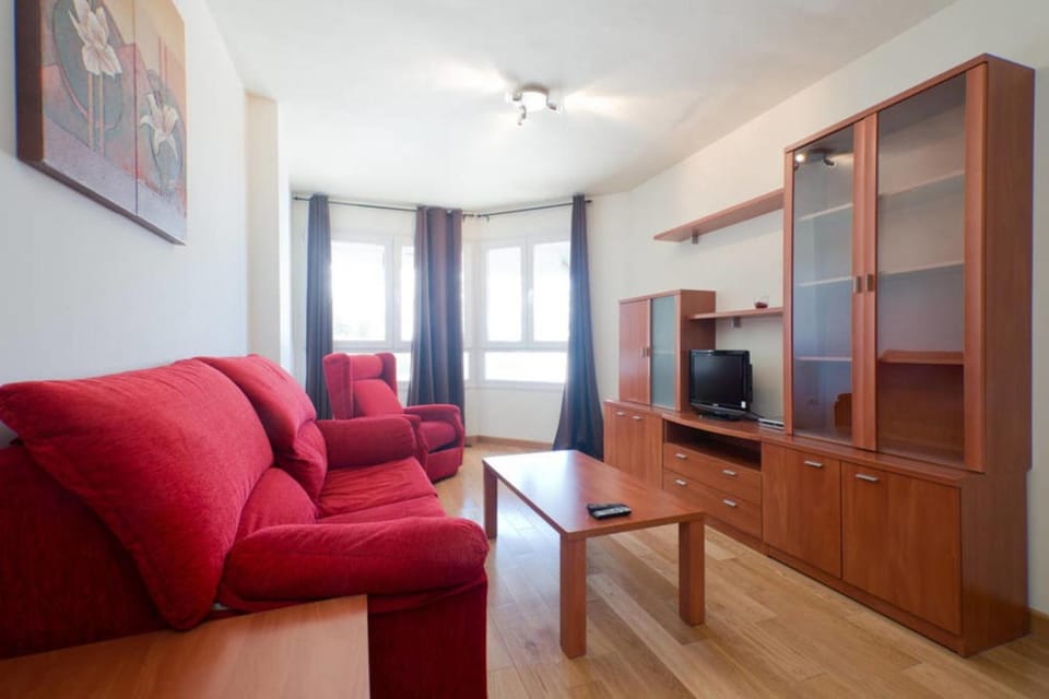 Living room, Dining area, Landmark view, Mountain view, River view