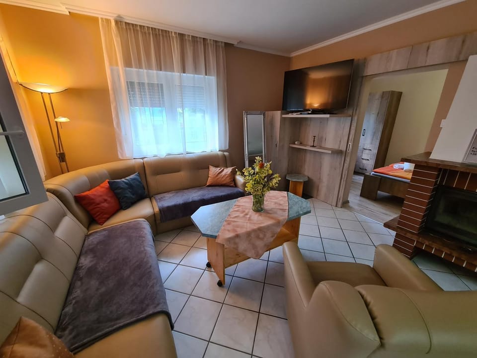 Vízparti nyaraló House in Hungary