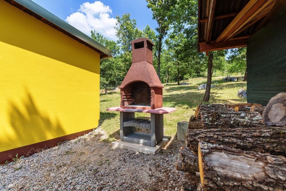 Location, children, Family