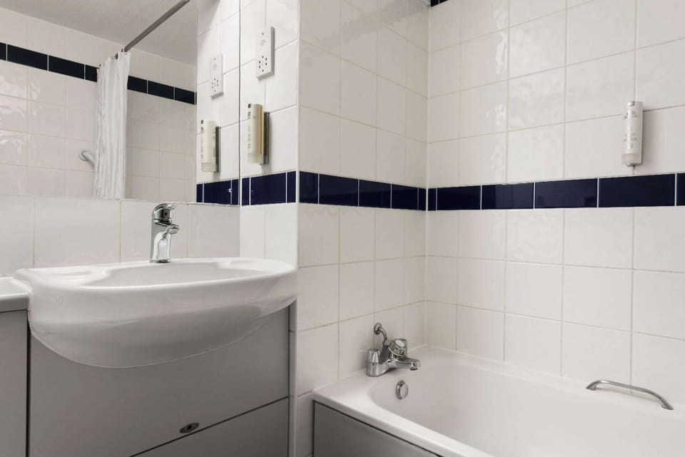 Shower, Bathroom, Bath