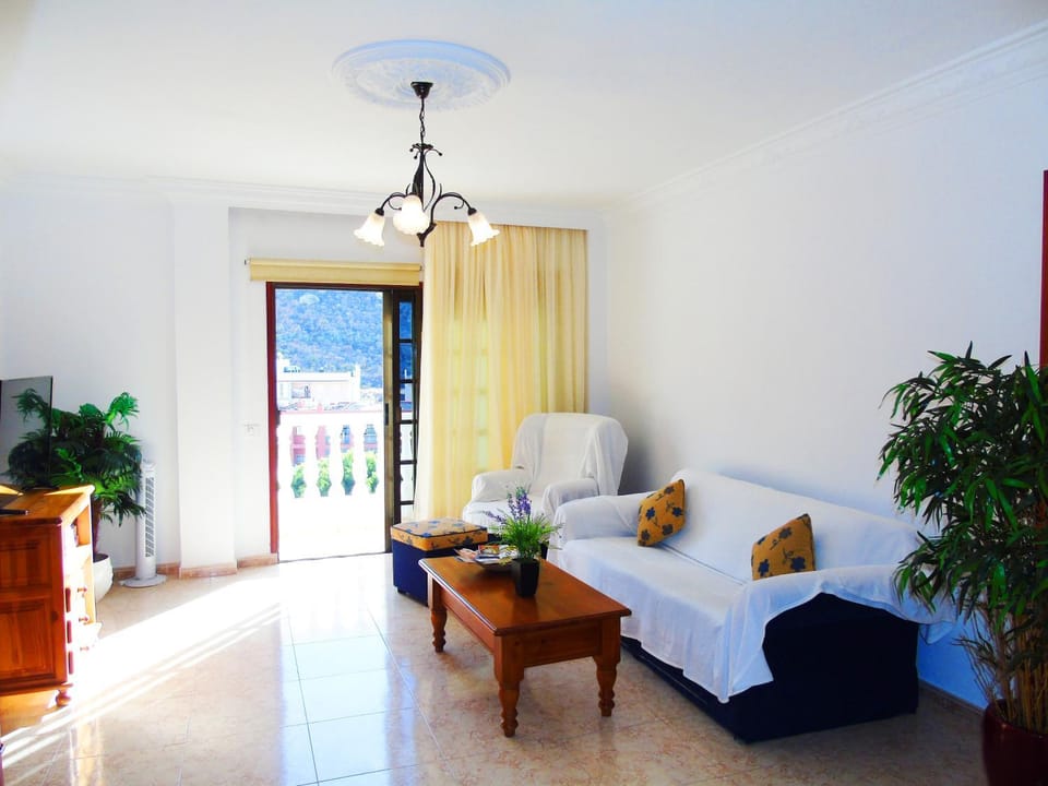 Casa El Cercado House in Canary Islands