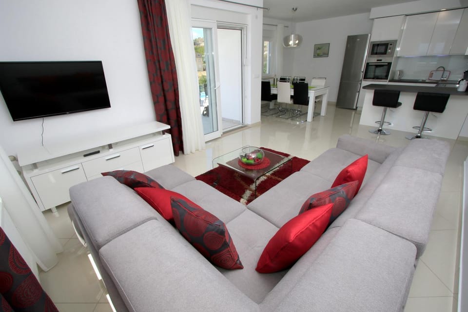 TV and multimedia, Seating area