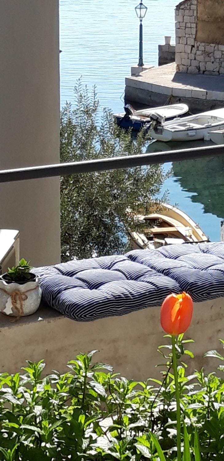 Center town apartment Lipa Mala Apartment in Dubrovnik-Neretva County