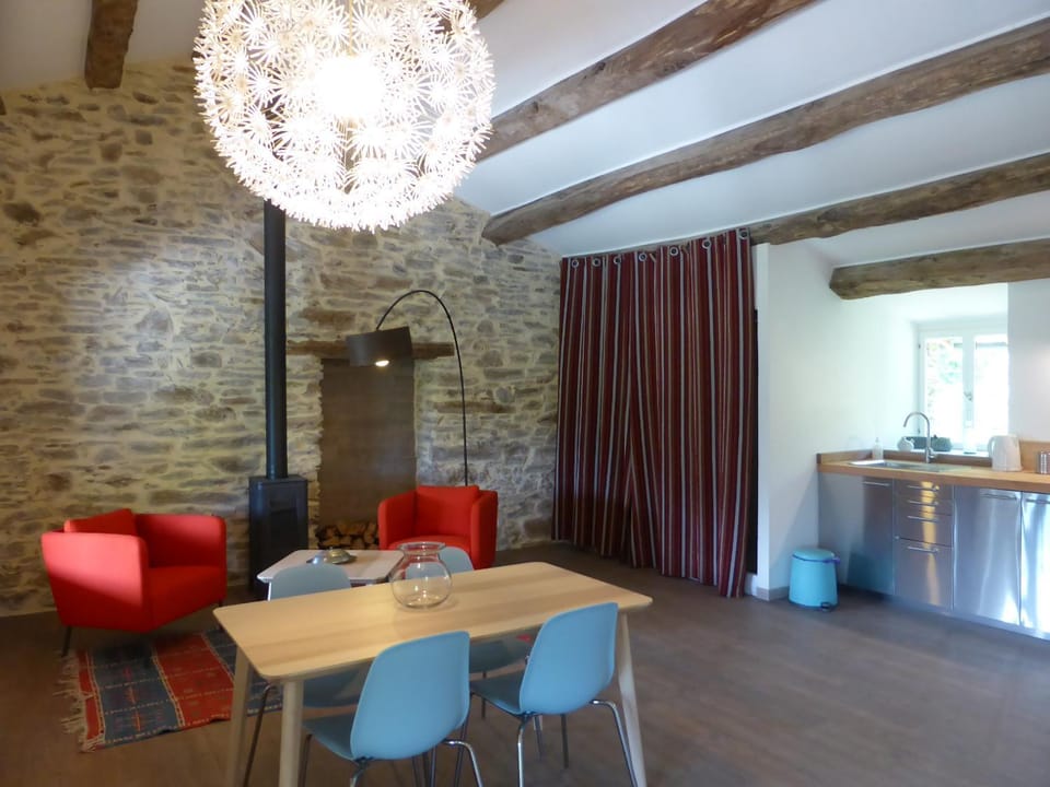 Kitchen or kitchenette, Living room, Dining area