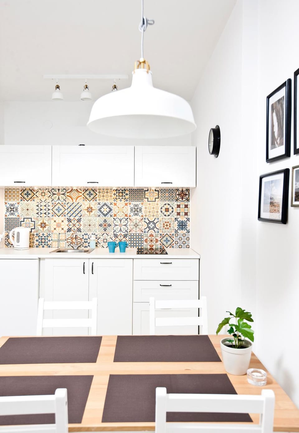 Kitchen or kitchenette, Photo of the whole room, Dining area