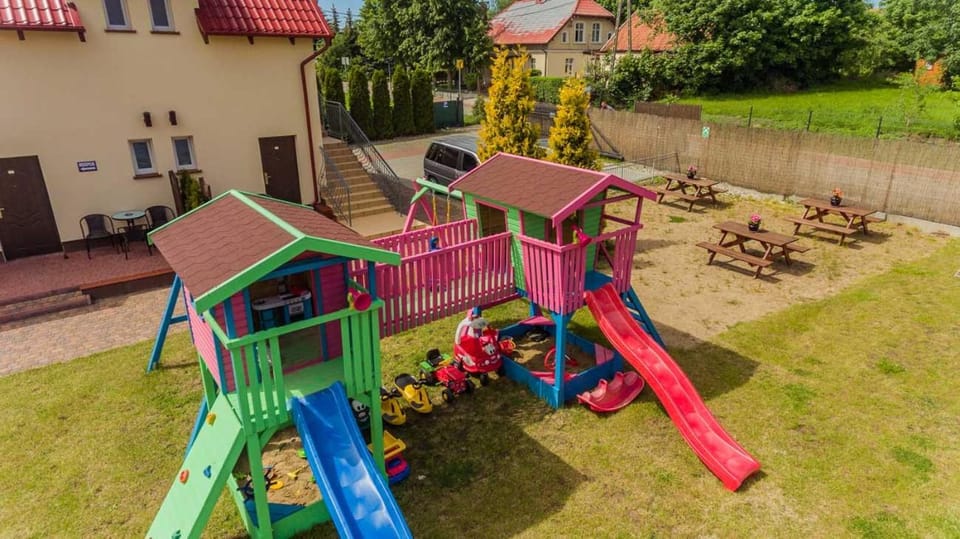 Property building, Day, Natural landscape, Children play ground, Garden