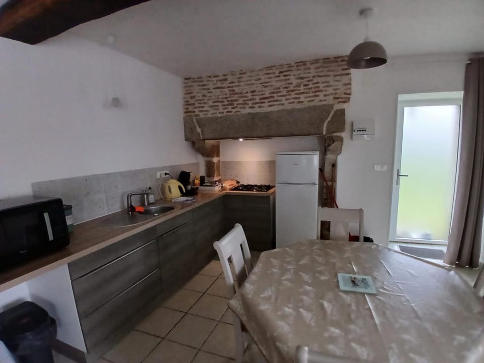 Kitchen or kitchenette, stove, kitchen