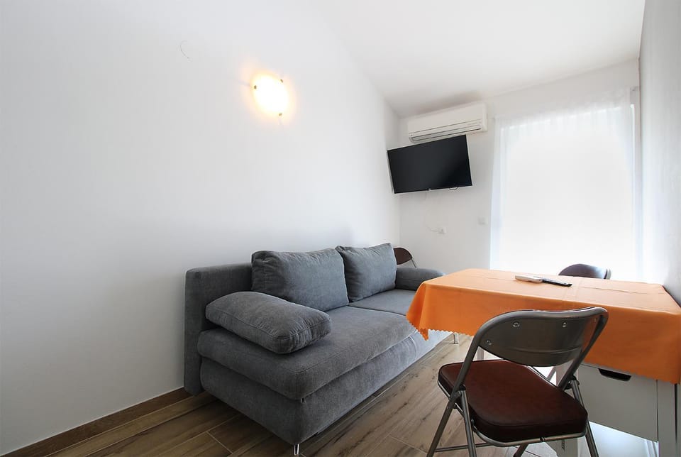 Apartments Prostin 1030 Apartment in Fažana