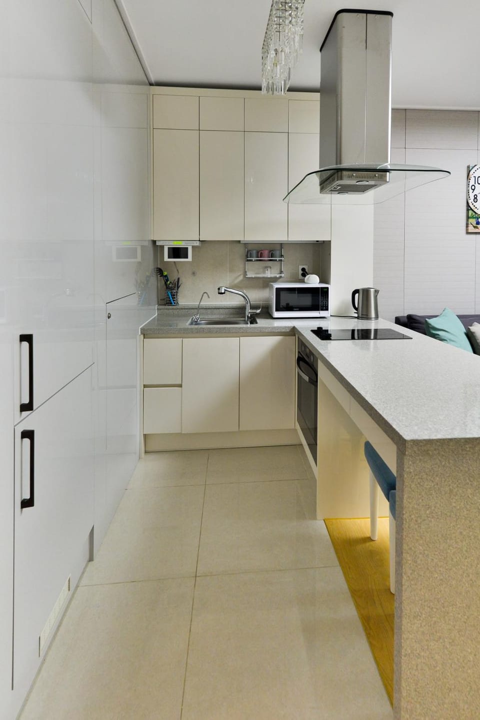 Kitchen or kitchenette, Communal kitchen