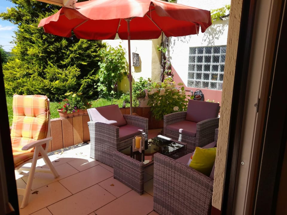 Day, Garden, View (from property/room), Balcony/Terrace, Seating area, Garden view