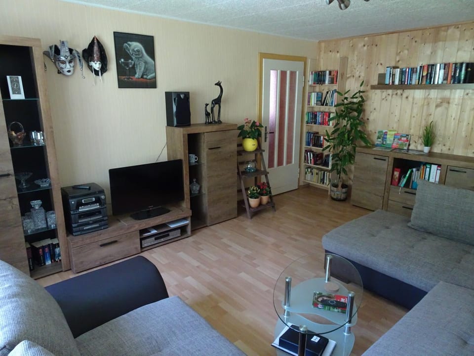 Living room, Photo of the whole room