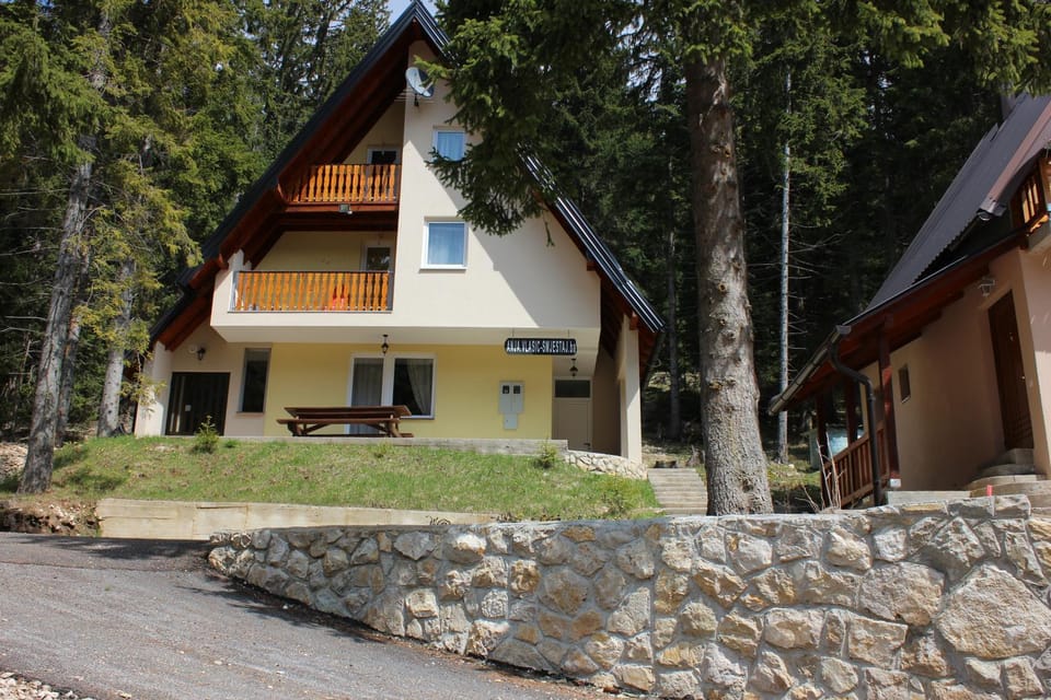 Off site, Neighbourhood, Summer