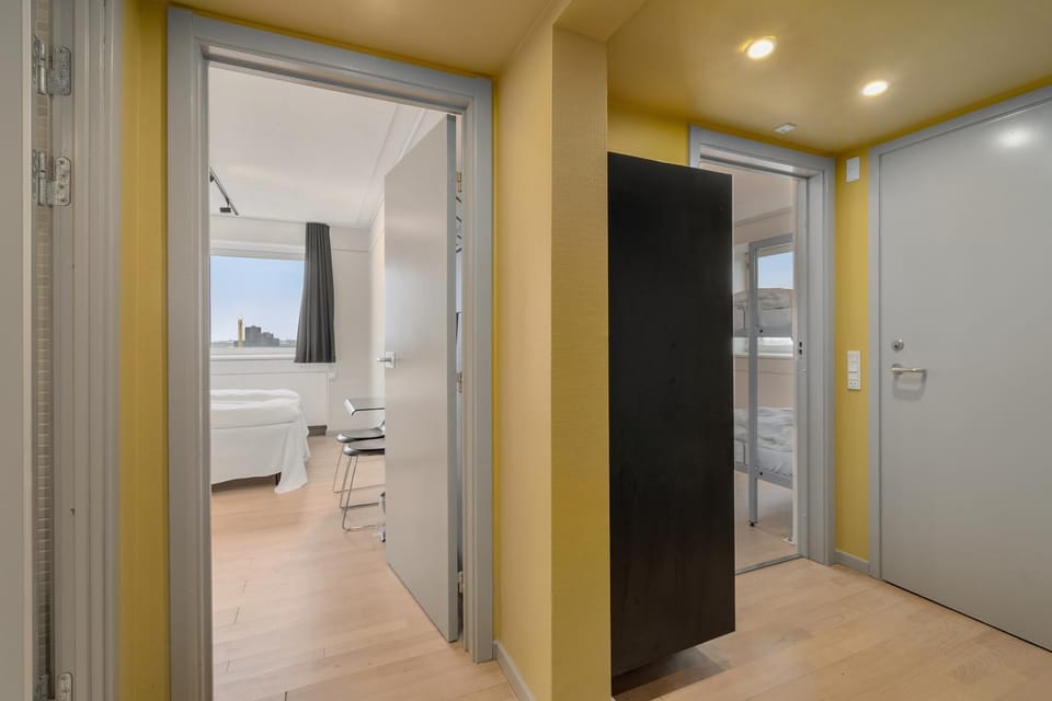Photo of the whole room, bunk bed