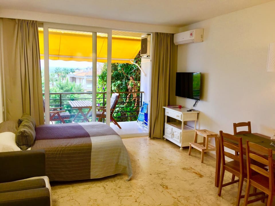 Balcony/Terrace, Living room, Dining area, Bedroom