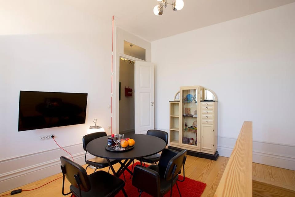 TV and multimedia, Living room, Dining area