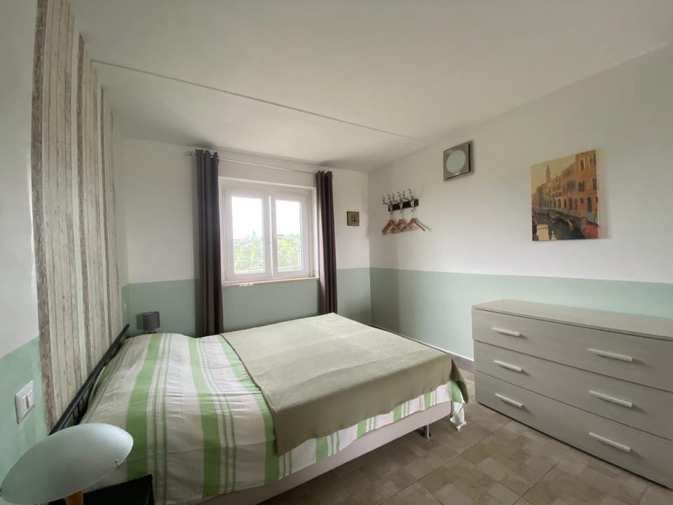 Bed, Decorative detail, Bedroom