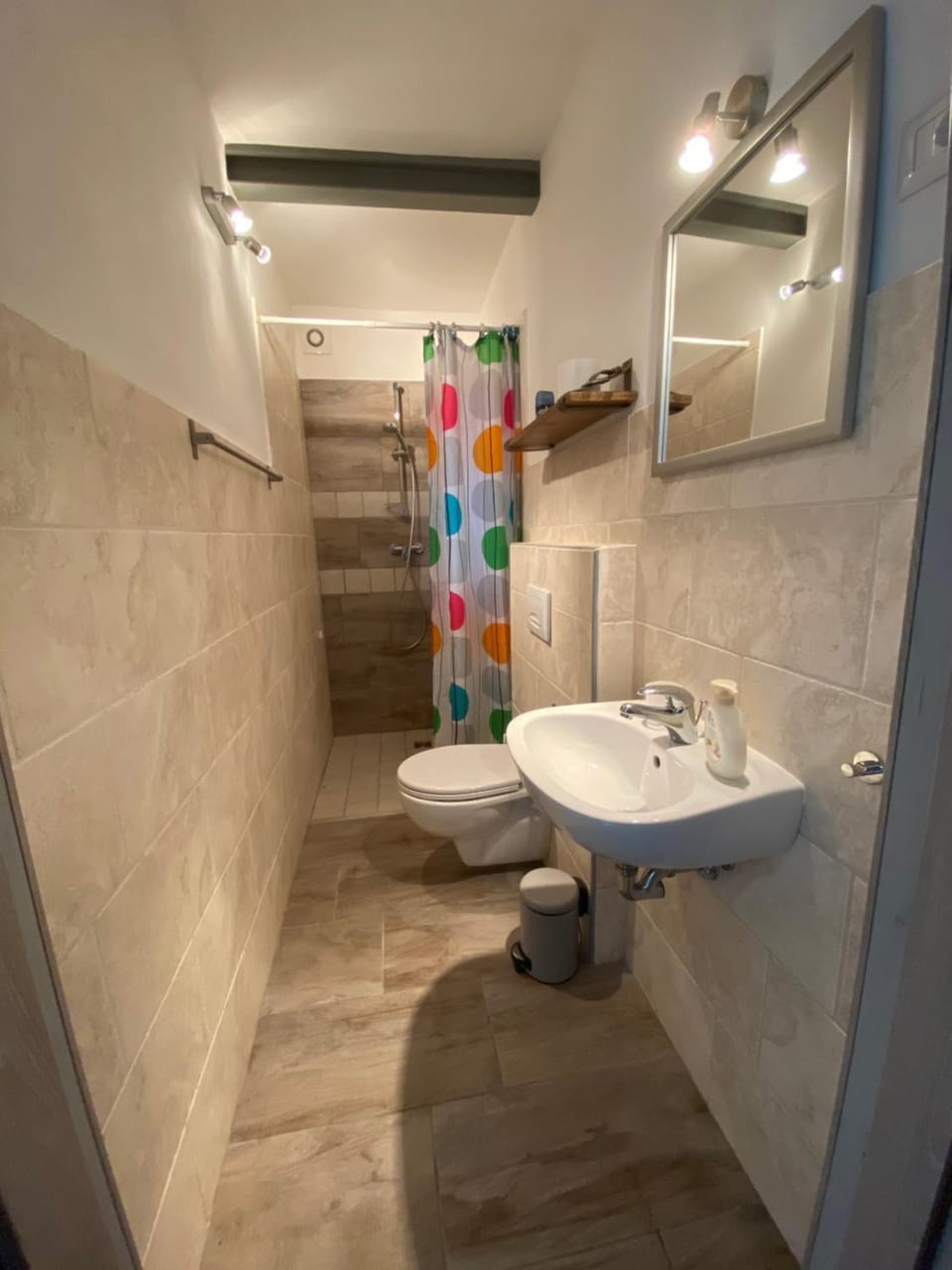 Bathroom, Decorative detail
