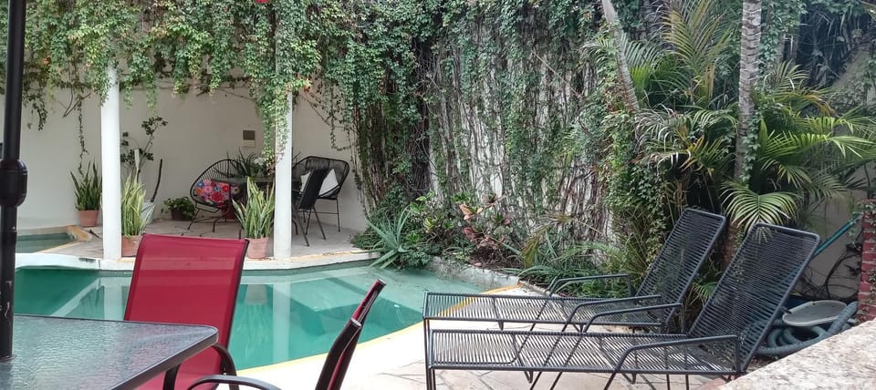 Swimming pool