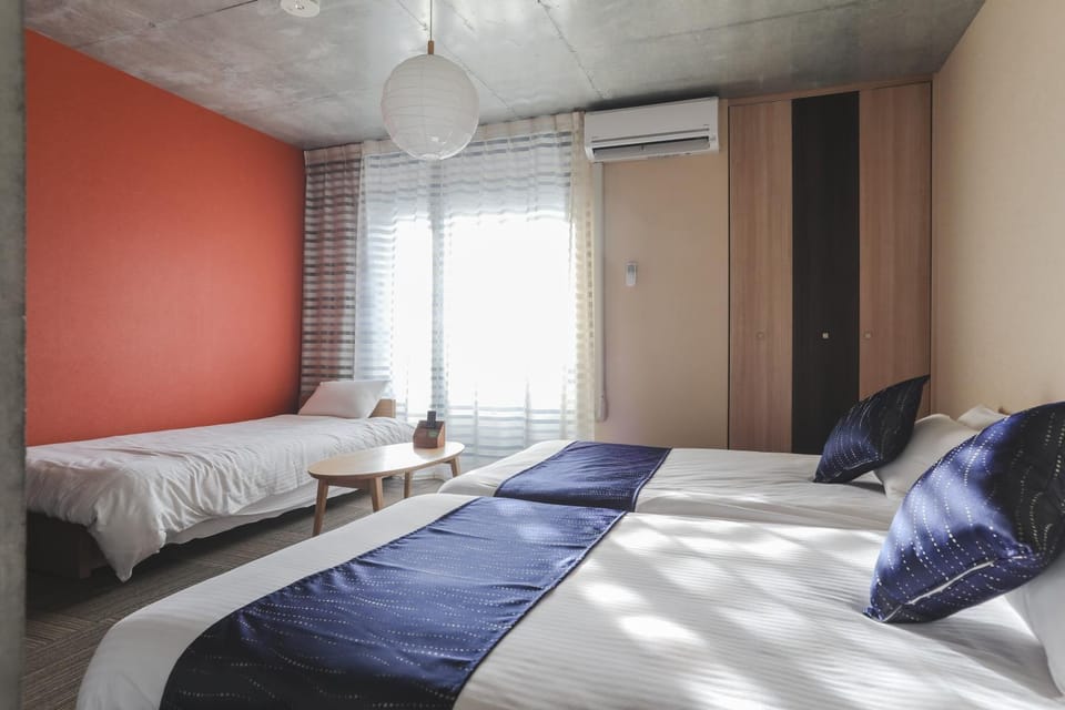 Photo of the whole room, Bedroom