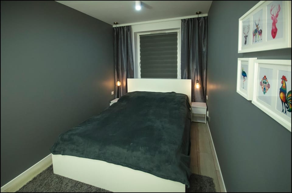 Bed, Decorative detail, Bedroom