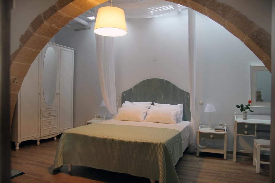 Bedroom, bunk bed