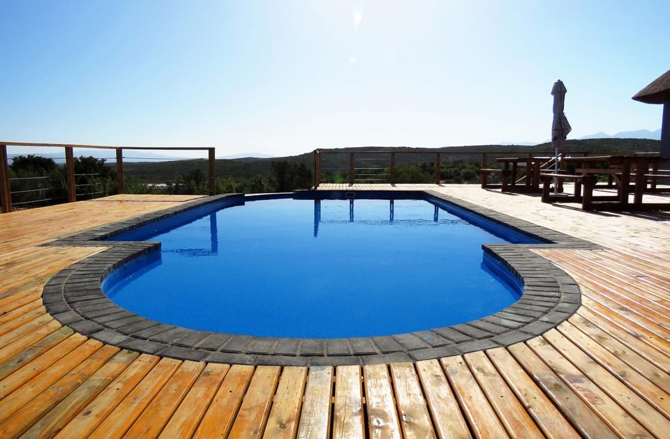 Restaurant/places to eat, Pool view