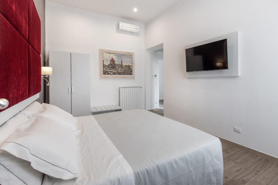 Bed, TV and multimedia, TV and multimedia, Photo of the whole room