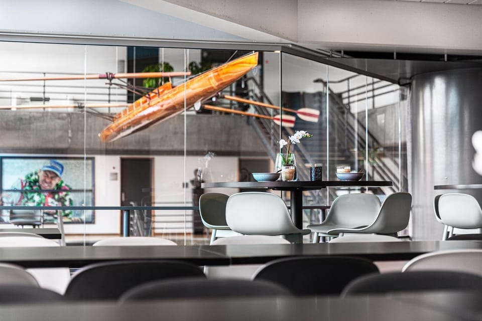 Restaurant/places to eat, Continental breakfast