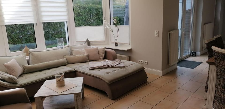 Schmucke-Hus-App-1 Apartment in Westerland