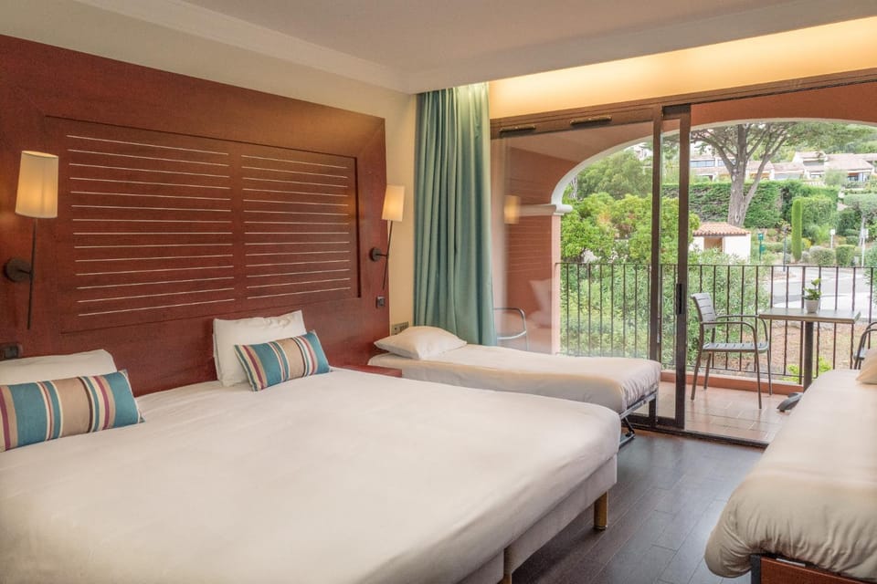 Balcony/Terrace, Bedroom, Family