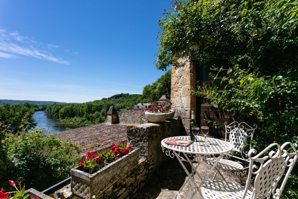 Spring, Day, Natural landscape, Balcony/Terrace, River view