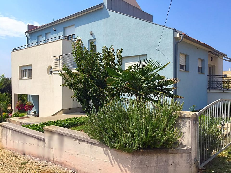 Patio, Facade/entrance, Garden