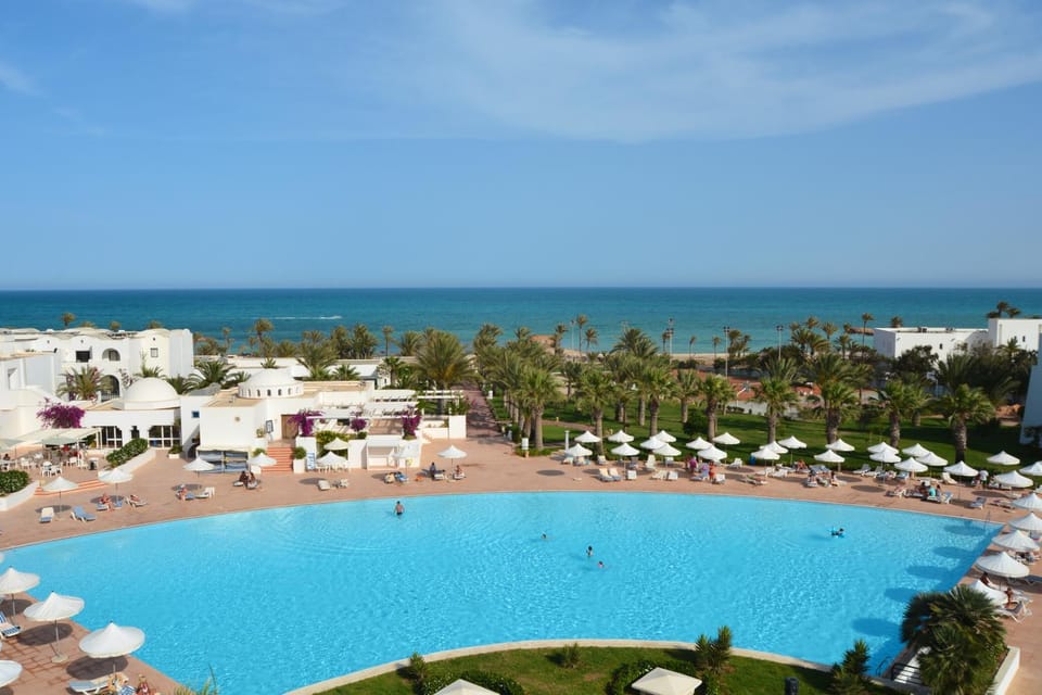 Pool view, Sea view