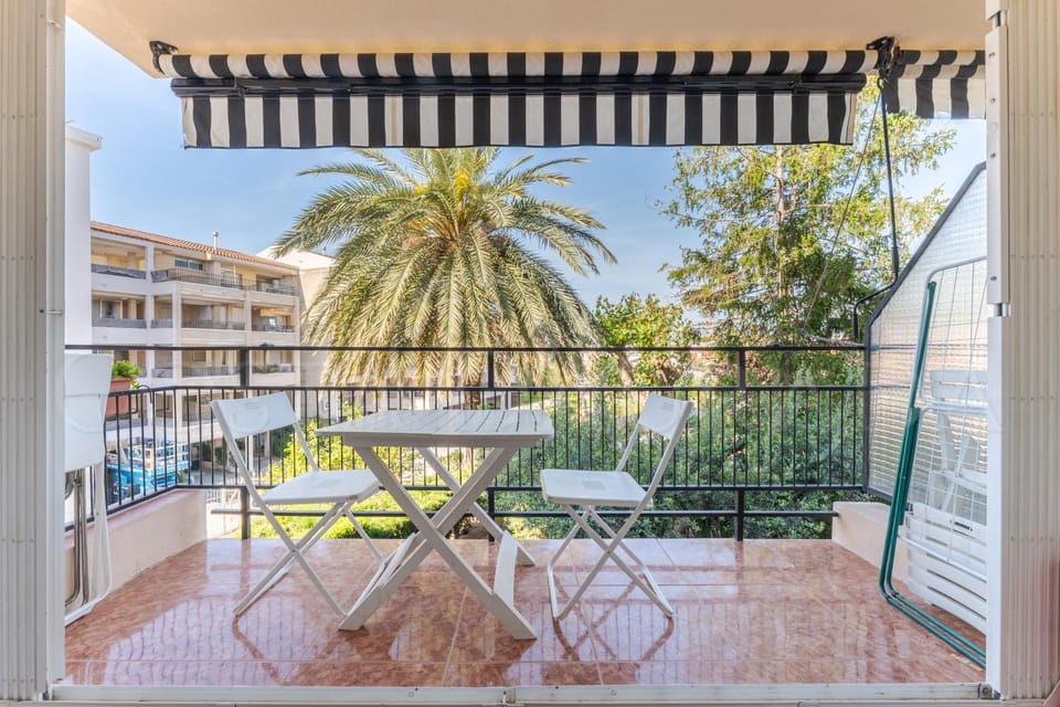 Garden, View (from property/room), Balcony/Terrace, Dining area, Garden view