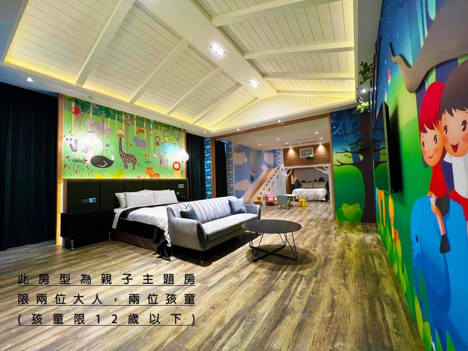 Photo of the whole room