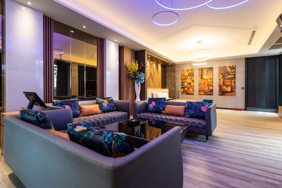 Karaoke, Living room