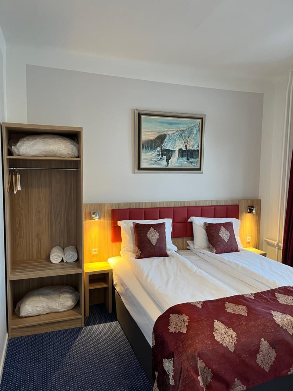 Bed, Photo of the whole room, Bedroom, towels, wardrobe