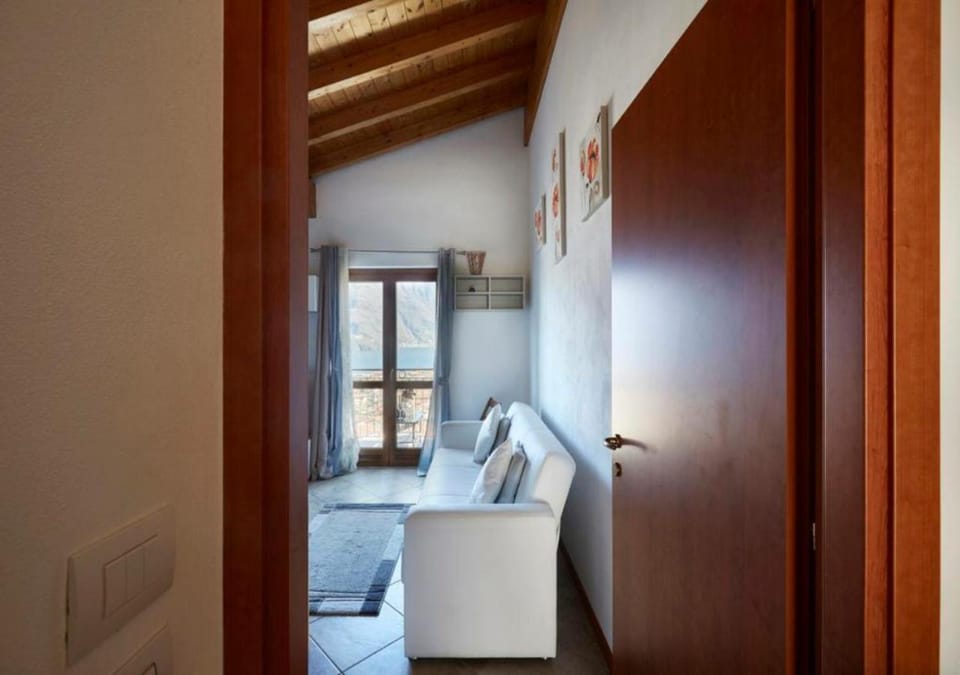 Ulivi on the Lake Apartment in Dongo