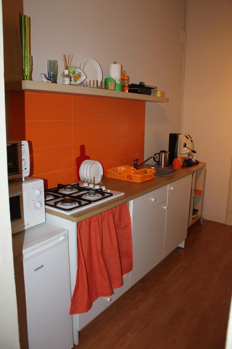 Coffee/tea facilities, Kitchen or kitchenette, Communal kitchen